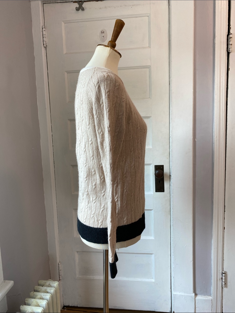 Ann Taylor LOFT Cable Knit Crew Sweater, Size M - Picture 8 of 14